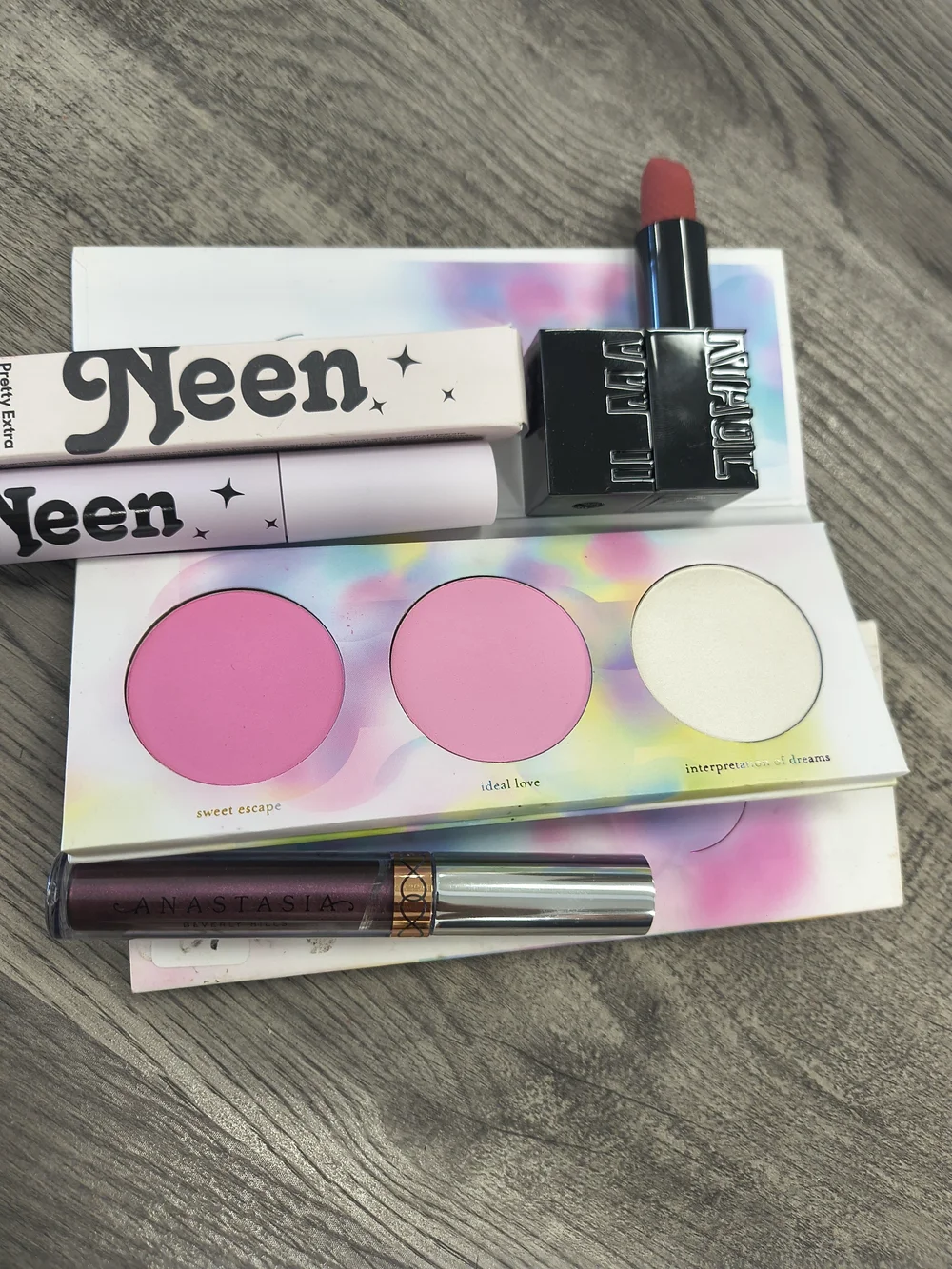 Pink Blush Palette & Lipstick Il Makiage Mascara Lip Gloss All$28